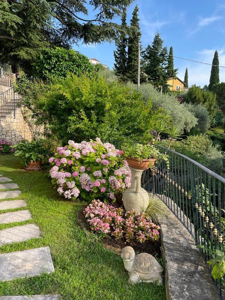 Appartamento La Perla Torri Del Benaco Buitenkant foto