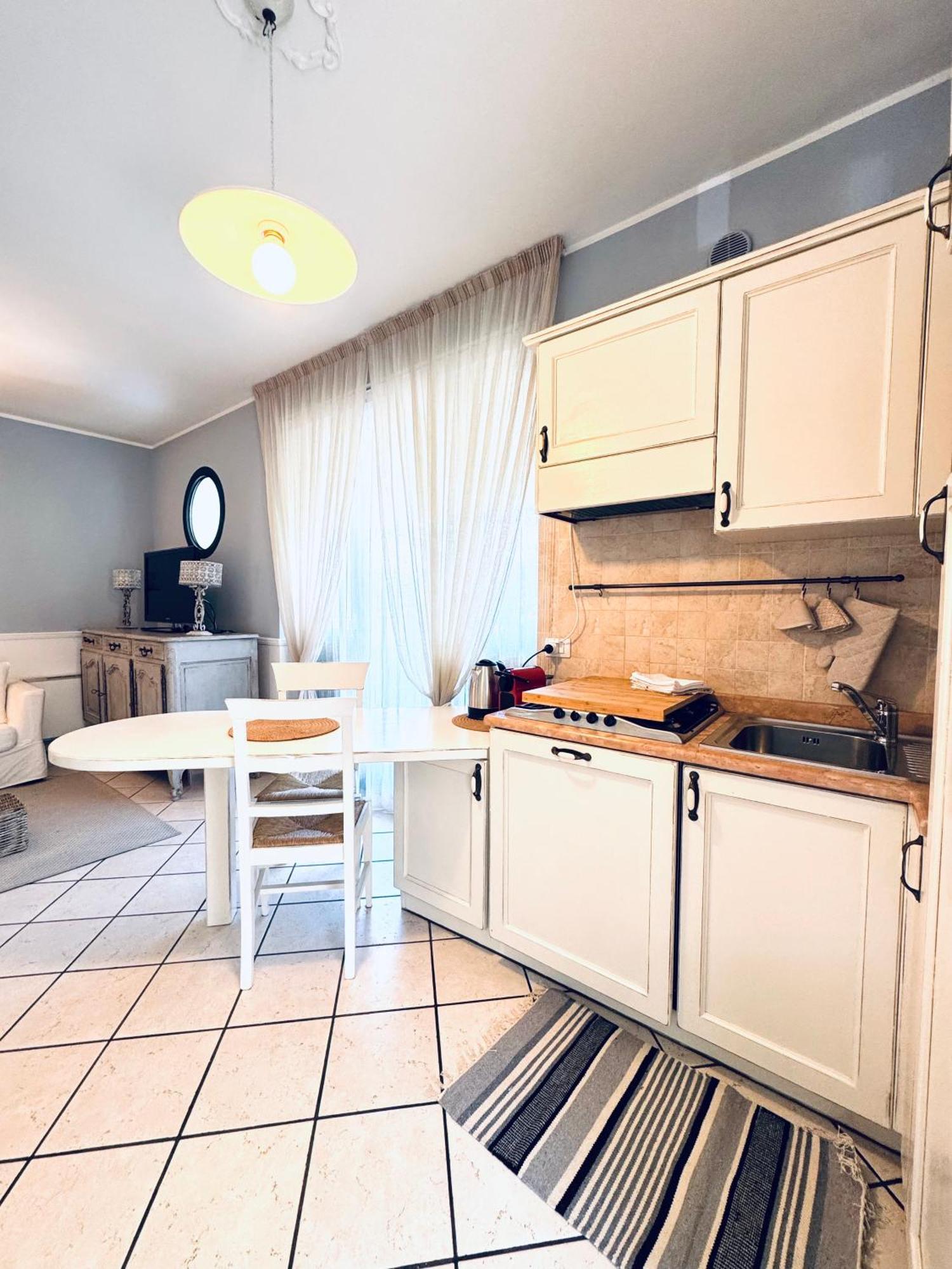 Appartamento La Perla Torri Del Benaco Buitenkant foto