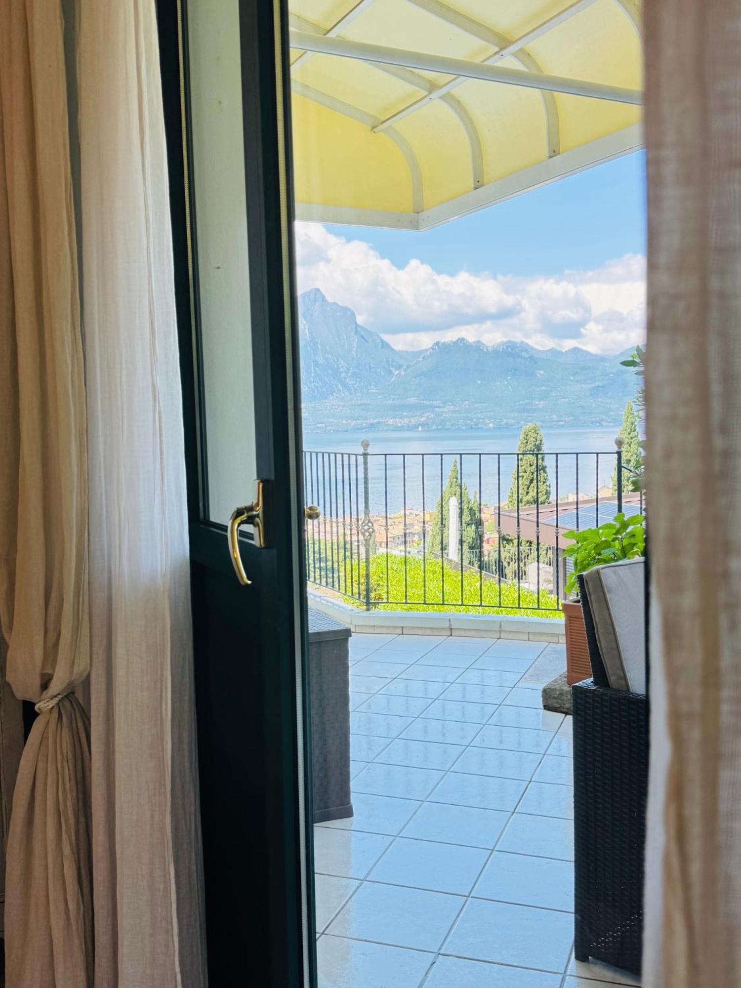 Appartamento La Perla Torri Del Benaco Buitenkant foto